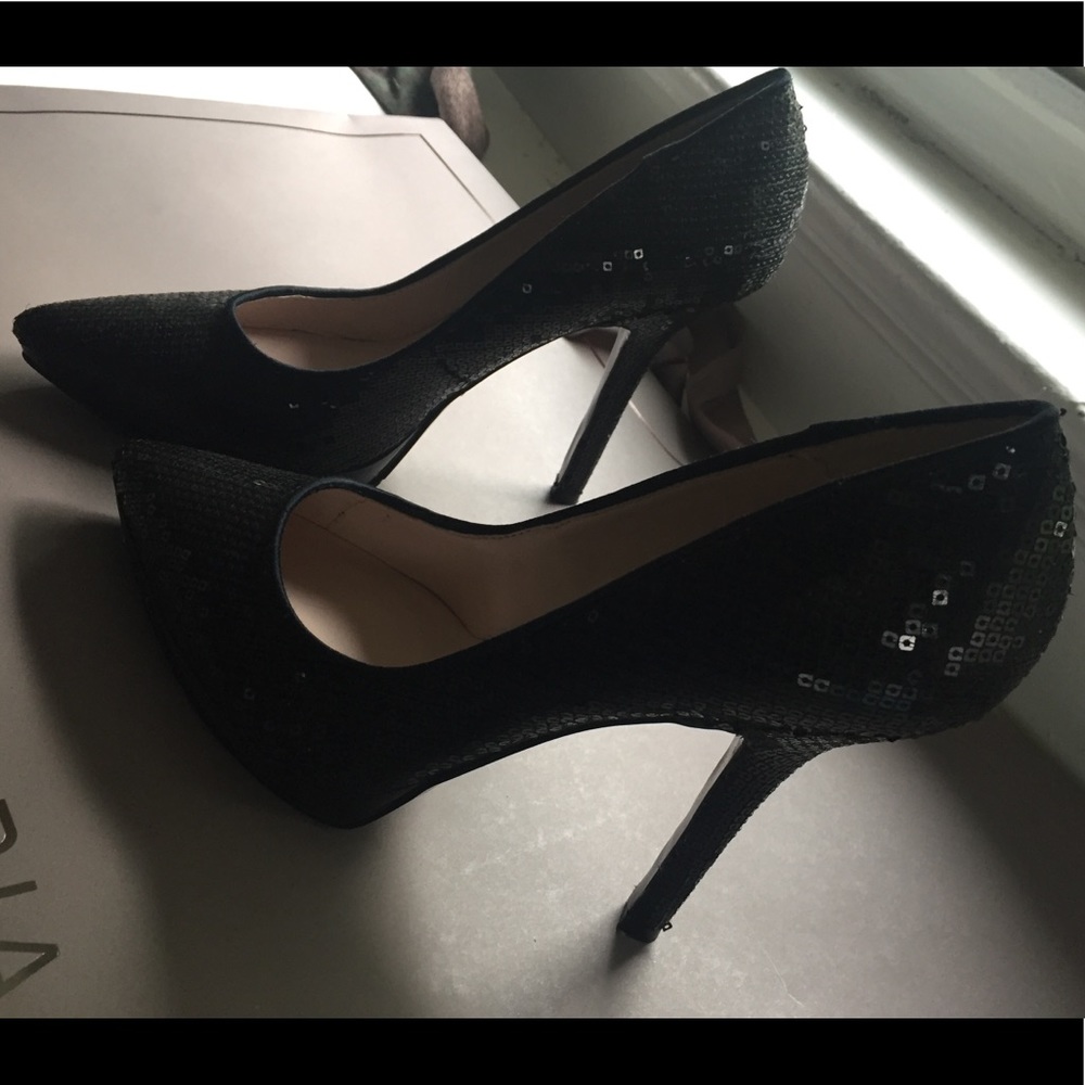 Shoes - Picture 2 of 8